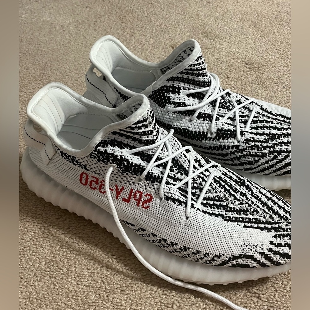 Yeezy Boost Zebra